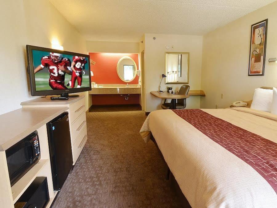 Red Roof Inn Lansing West - Msu Ngoại thất bức ảnh